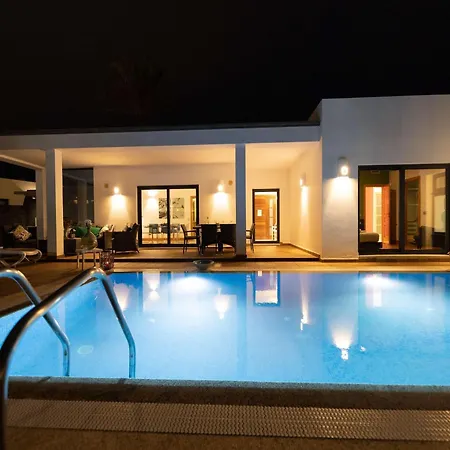 Сasa de vacaciones Beautiful In With Pool