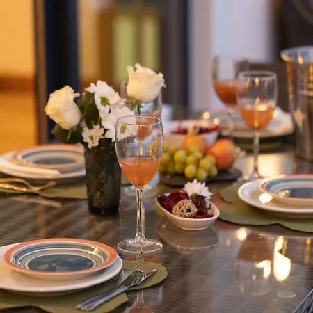 Beautiful In With Pool Сasa de vacaciones *