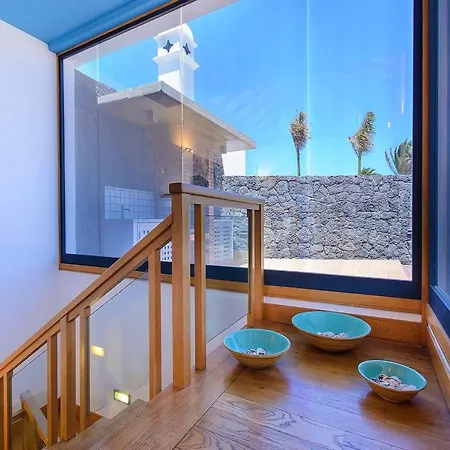 Beautiful In With Pool Holiday home
