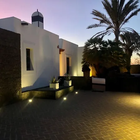 Beautiful In With Pool * Playa Blanca (Lanzarote)