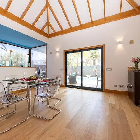 Beautiful In With Pool Tatil Evi