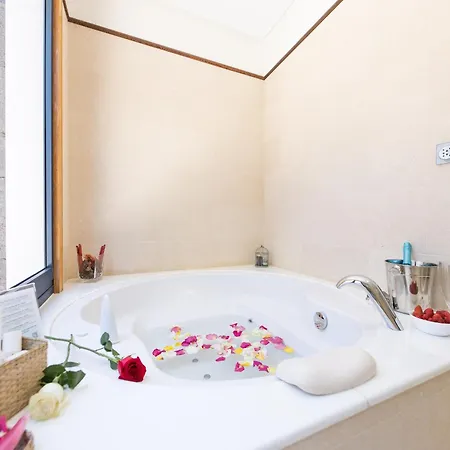 Beautiful In With Pool Vakantiehuis *