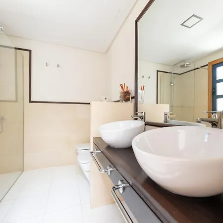 Vakantiehuis Beautiful In With Pool *