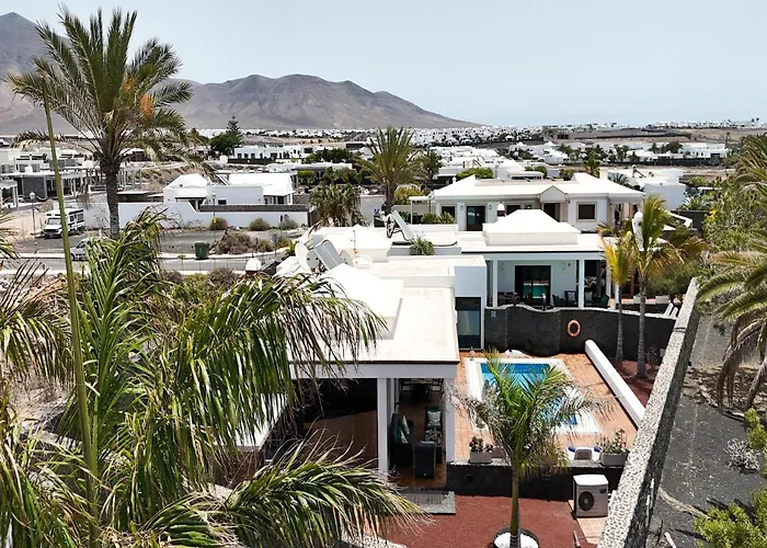 Beautiful In With Pool Playa Blanca (Lanzarote)