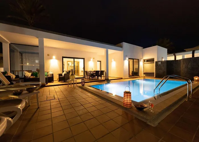 Beautiful In With Pool 普拉亚布兰卡