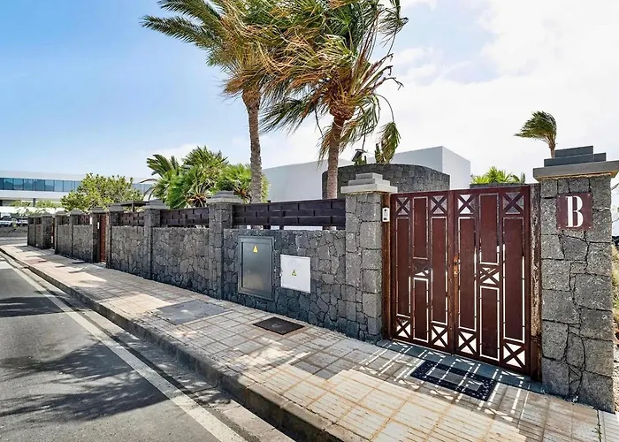 Beautiful In With Pool 度假居