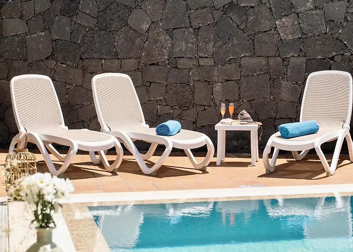 Semesterbostad Beautiful In With Pool Playa Blanca (Lanzarote)