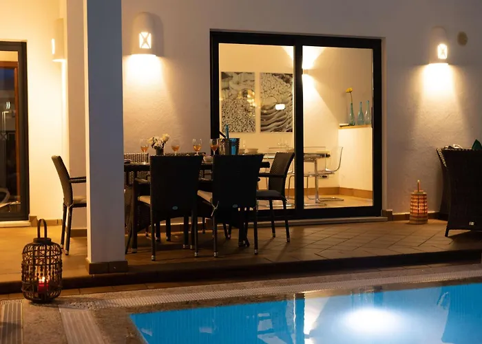 度假居 Beautiful In With Pool 普拉亚布兰卡