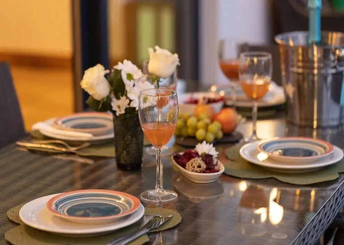 Beautiful In With Pool 度假居 *