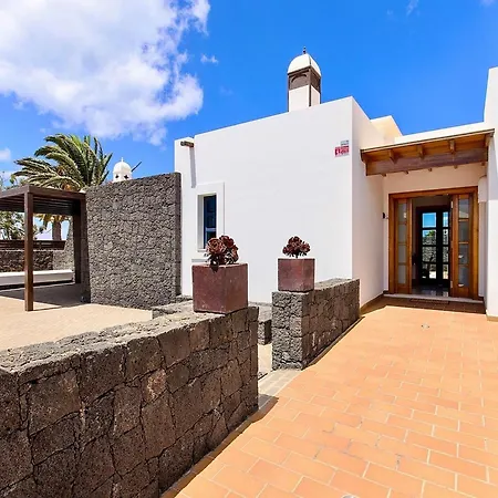 Prázdninový dům Beautiful In With Pool *