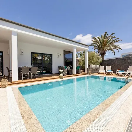 Beautiful In With Pool *