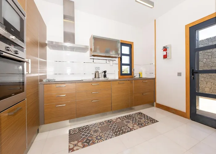 Beautiful In With Pool Ferienhaus *